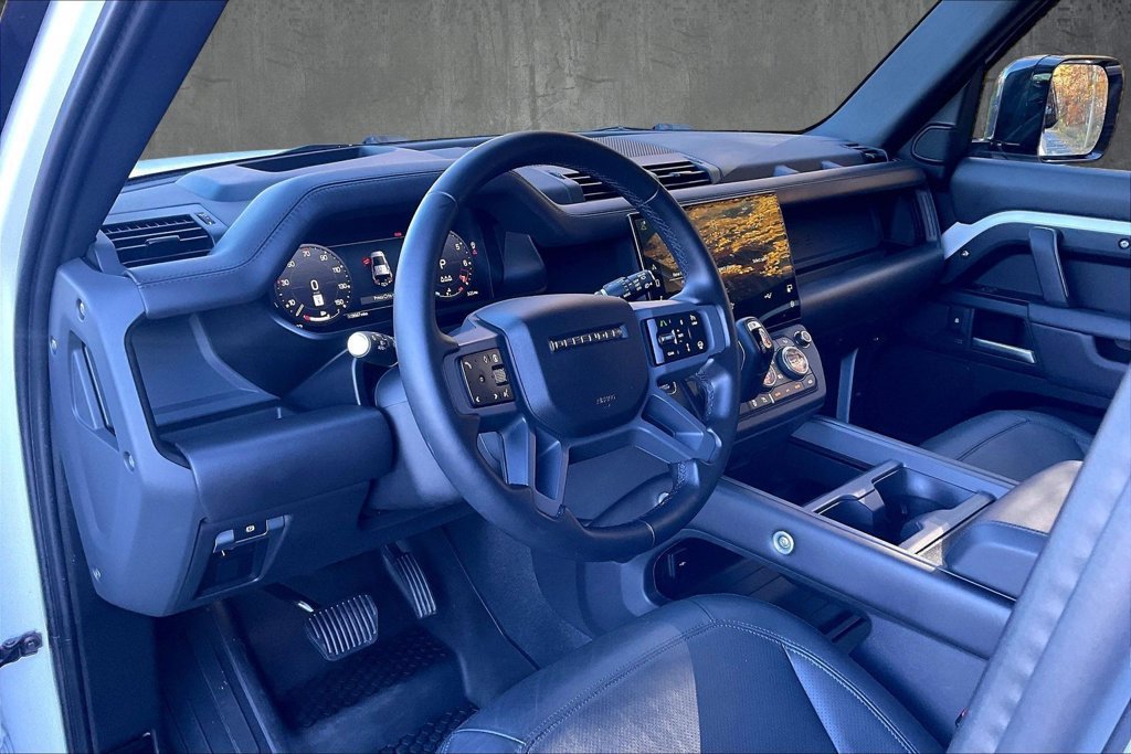 Used 2026 Land Rover Defender 110 X-Dynamic SE AWD/4WD image 18