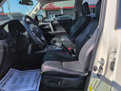 Used 2022 Toyota 4Runner Limited AWD/4WD image 9
