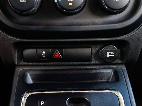 Used 2012 Jeep Patriot Sport image 28