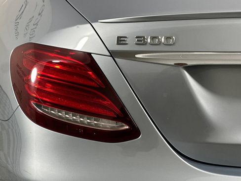Used 2017 Mercedes-Benz E 300 image 36