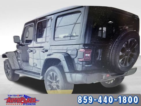 Used 2023 Jeep Wrangler Unlimited Sahara w/ Cold Weather Group AWD/4WD image 6