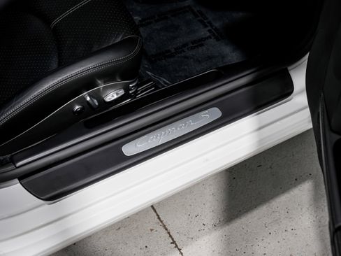 Used 2011 Porsche Cayman S image 24