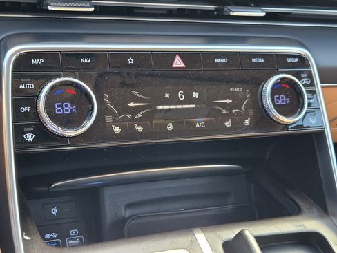 Used 2024 Genesis GV80 3.5T Advanced w/ Prestige Package AWD/4WD image 21