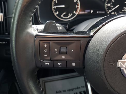 Used 2022 Nissan Pathfinder SV image 24