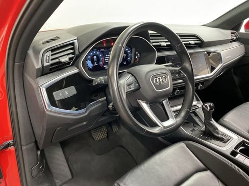 Used 2024 Audi Q3 2.0T Premium image 2