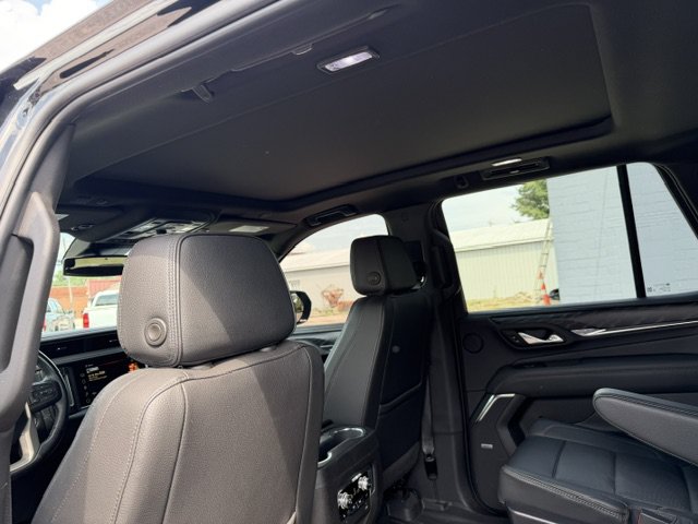 Used 2023 GMC Yukon Denali AWD/4WD image 13