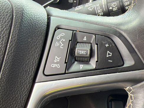Used 2022 Buick Encore Preferred w/ Safety Package FWD image 22