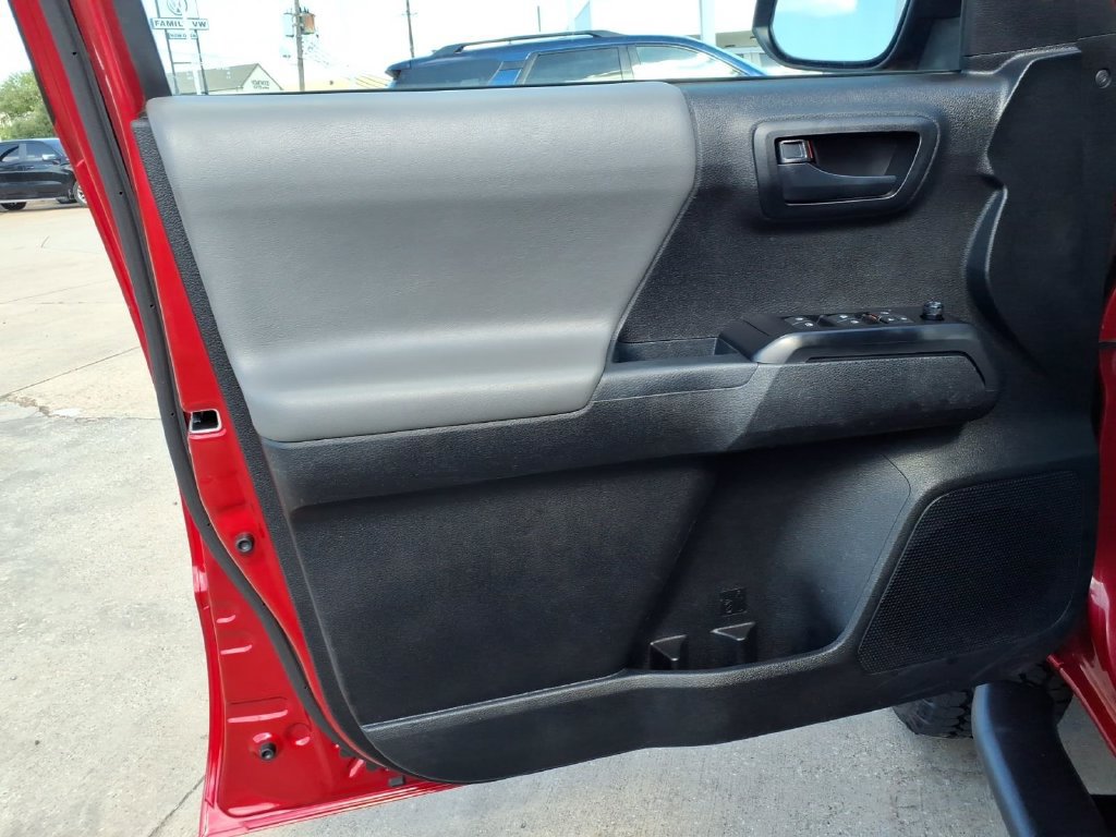 Used 2021 Toyota Tacoma SR w/ SR Convenience Package RWD image 23