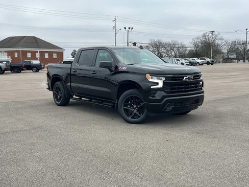 Used 2022 Chevrolet Silverado 1500 RST image 2