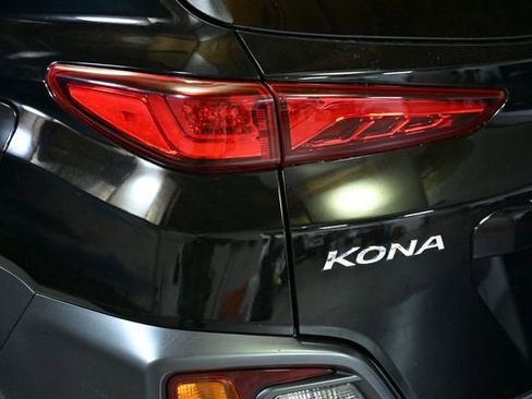 Used 2021 Hyundai Kona Limited w/ Cargo Package image 15