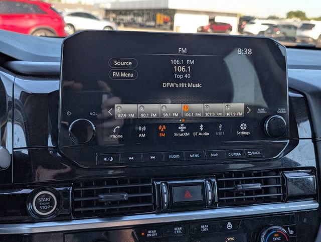 Used 2023 Nissan Pathfinder SL AWD/4WD image 6