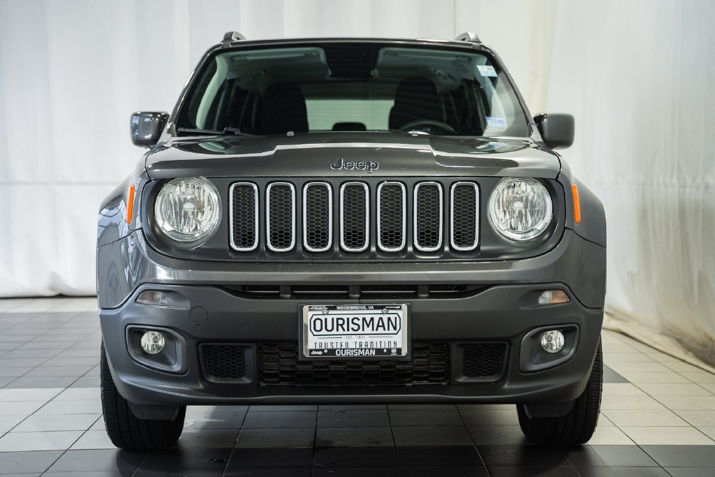 Certified 2018 Jeep Renegade Latitude AWD/4WD image 2