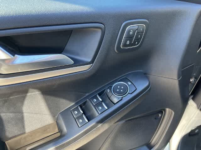 Used 2022 Ford Escape SEL w/ Technology Package FWD image 32