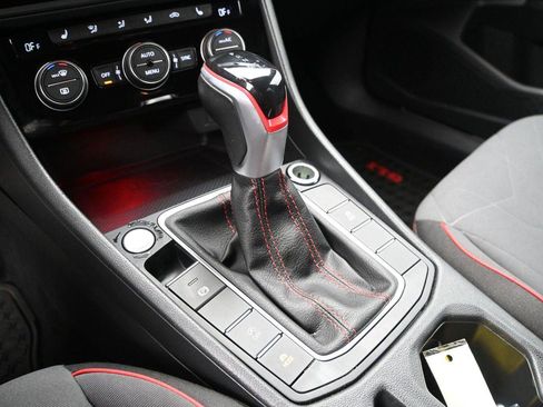 Used 2024 Volkswagen Jetta GLI 40th Anniversary Edition FWD image 5