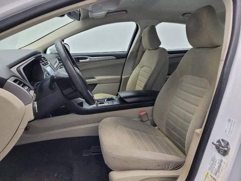 Used 2020 Ford Fusion SE image 17