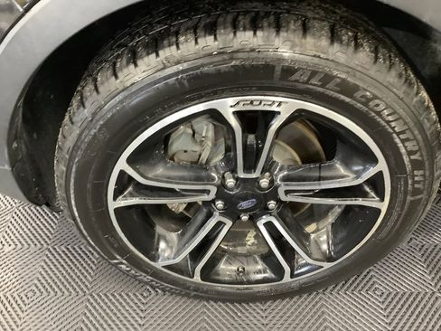 Used 2015 Ford Explorer Sport image 2