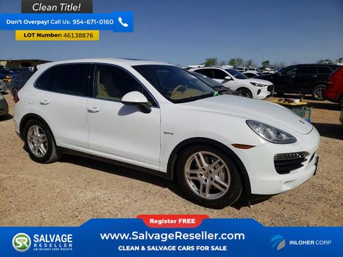 Used 2014 Porsche Cayenne S w/ Comfort Plus Package AWD/4WD image 5