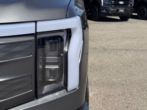 Used 2022 Ford F150 Lightning Lariat w/ Tow Technology Package AWD/4WD image 8