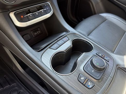 Used 2023 GMC Acadia SLT w/ Elevation Edition FWD image 30