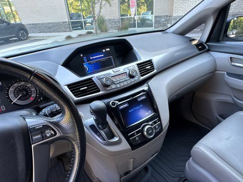Used 2015 Honda Odyssey EX-L image 26
