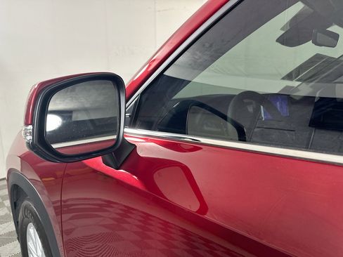 Certified 2024 Toyota Grand Highlander XLE FWD image 10
