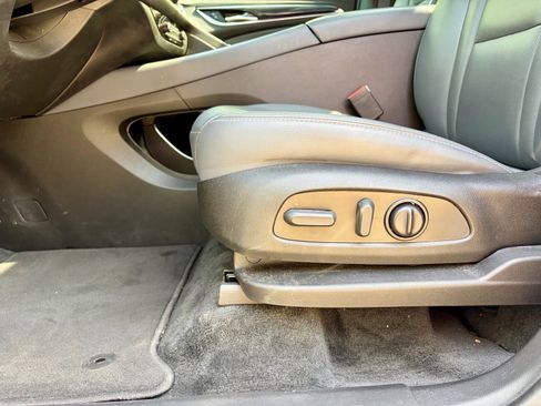 Used 2023 Buick Enclave Essence w/ Experience Buick Package AWD/4WD image 27