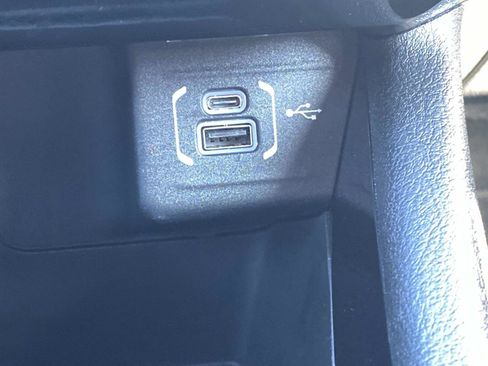 Certified 2025 Jeep Compass Limited image 39