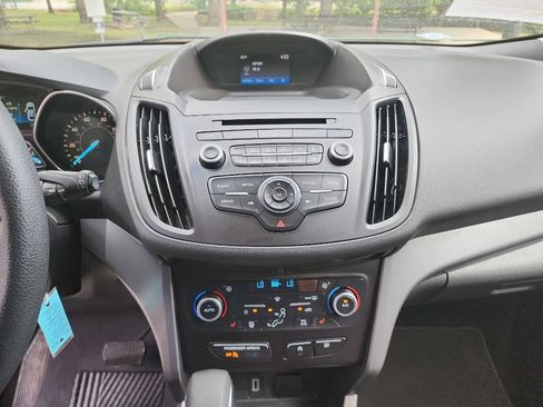 Used 2018 Ford Escape SE FWD image 19