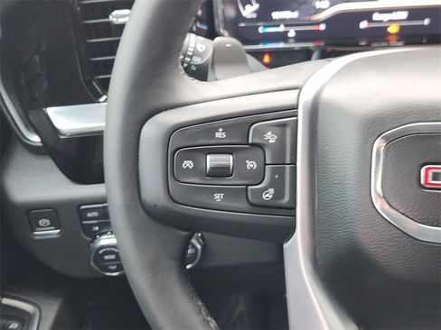 Used 2023 GMC Sierra 1500 SLT image 25