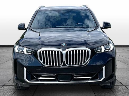 Used 2024 BMW X5 xDrive40i w/ Premium Package AWD/4WD image 3