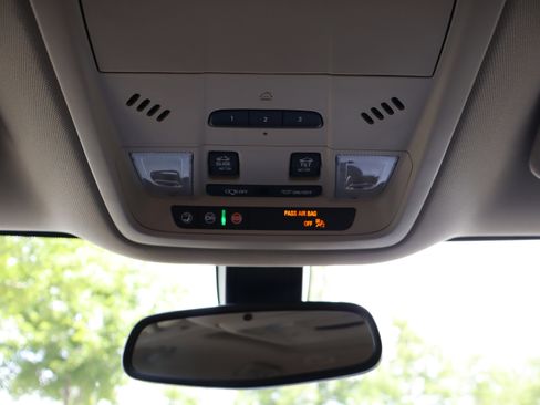 Used 2021 Buick Enclave Essence w/ Sport Touring Edition FWD image 36