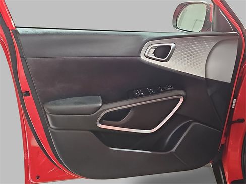 Used 2024 Kia Soul LX w/ Option Group 015 image 28
