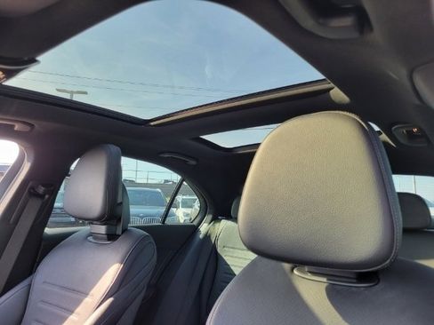 Used 2022 Mercedes-Benz C 300 C 300 image 8