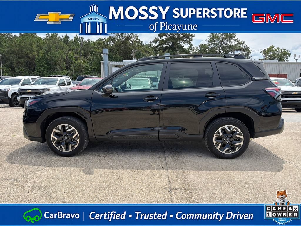 Used 2025 Subaru Forester Premium AWD/4WD image 3
