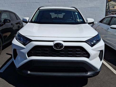 Used 2021 Toyota RAV4 LE image 2
