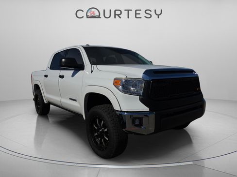 Used 2016 Toyota Tundra SR5 image 3