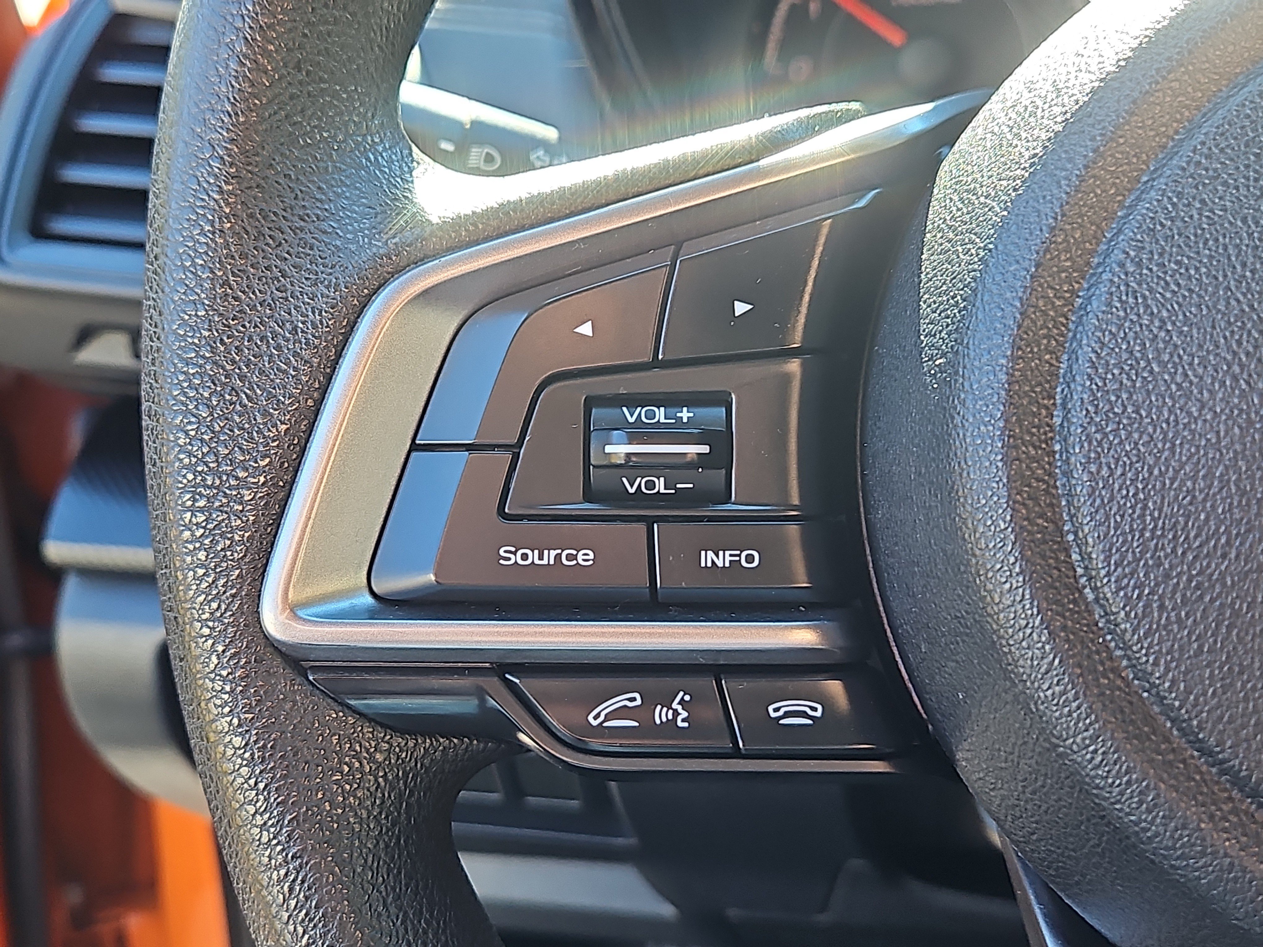 Used 2019 Subaru Crosstrek 2.0i AWD/4WD image 11