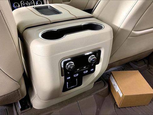 Certified 2024 GMC Yukon Denali w/ Denali Reserve Package AWD/4WD image 8