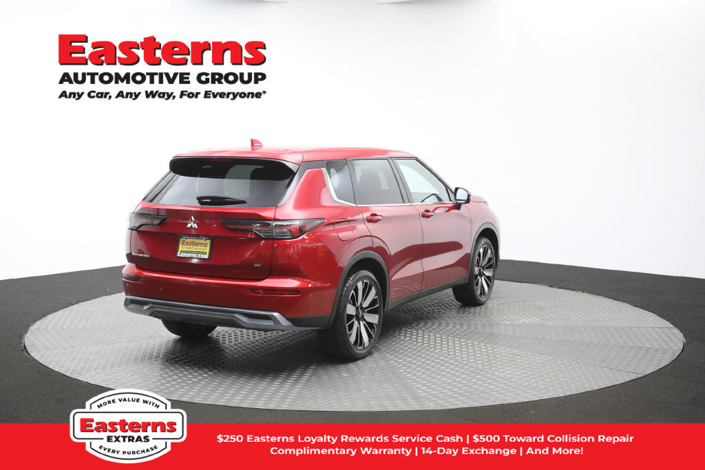 Used 2025 Mitsubishi Outlander SE AWD/4WD image 42