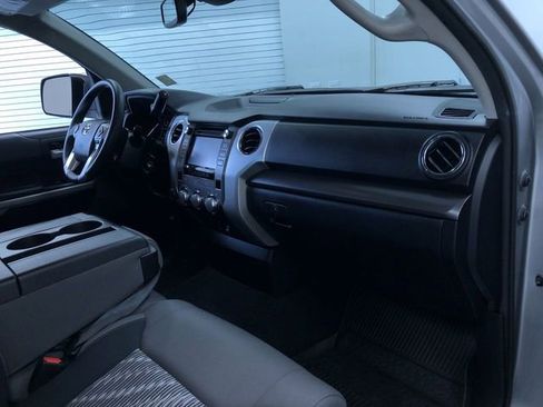 Certified 2019 Toyota Tundra SR5 AWD/4WD image 18