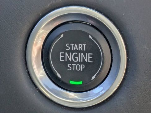 Used 2024 GMC Yukon Denali Ultimate image 18