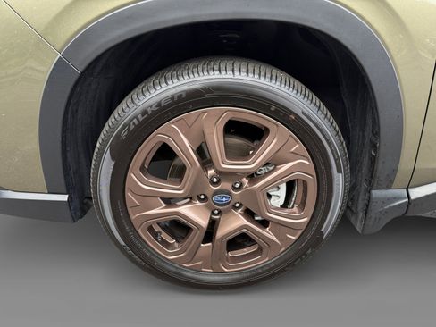 Certified 2025 Subaru Ascent Bronze Edition w/ Popular Package #2 image 9