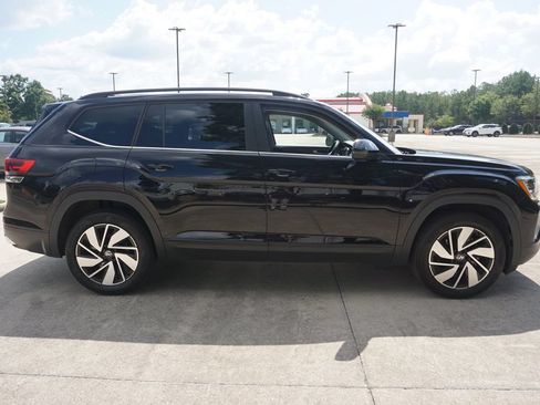 Used 2024 Volkswagen Atlas SE FWD image 26