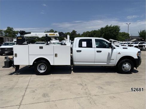Used 2022 RAM 3500 4x4 Crew Cab DRW image 7