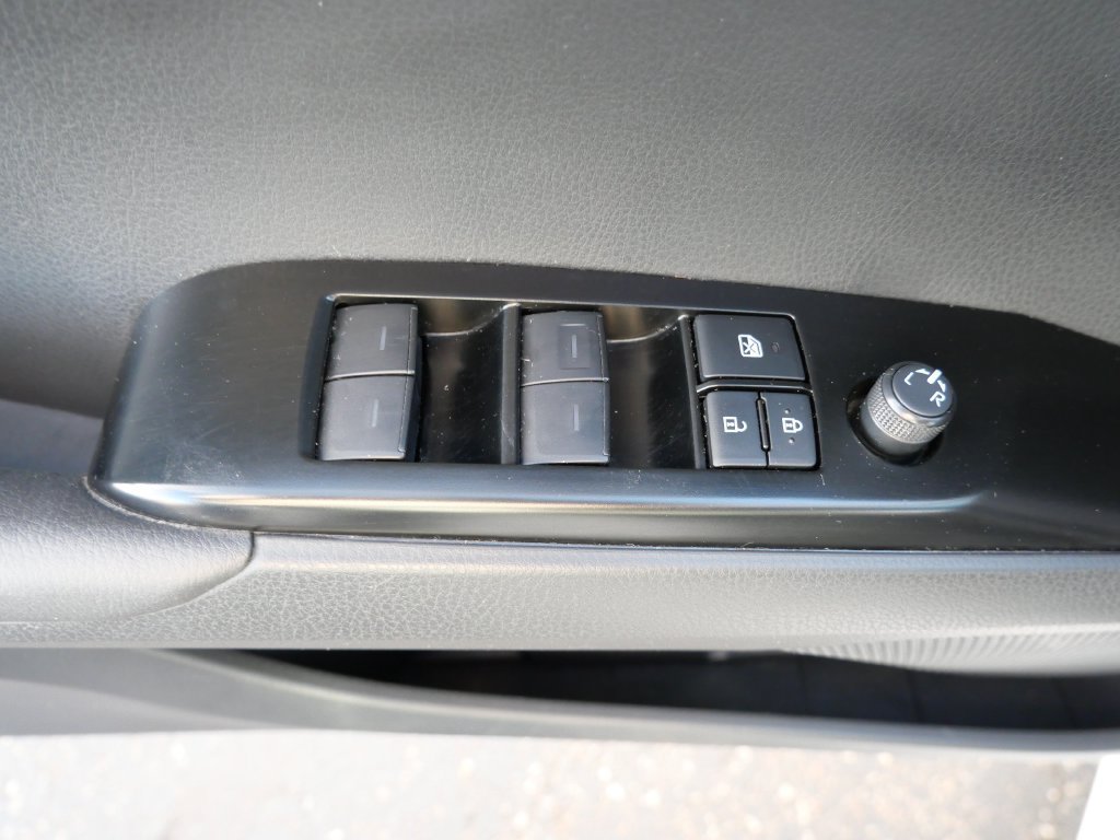Certified 2025 Toyota Camry SE FWD image 16