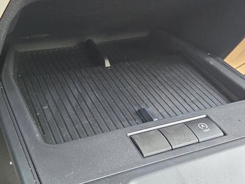 Used 2026 Toyota Corolla Cross L image 28