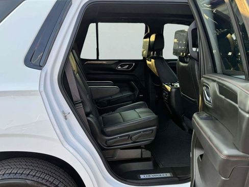 Used 2021 Chevrolet Tahoe RST w/ Luxury Package RWD image 45