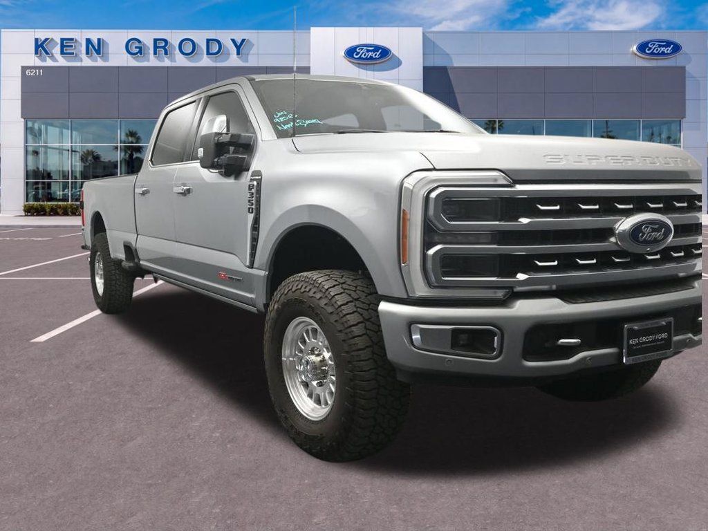 Used 2023 Ford F350 Platinum AWD/4WD image 18