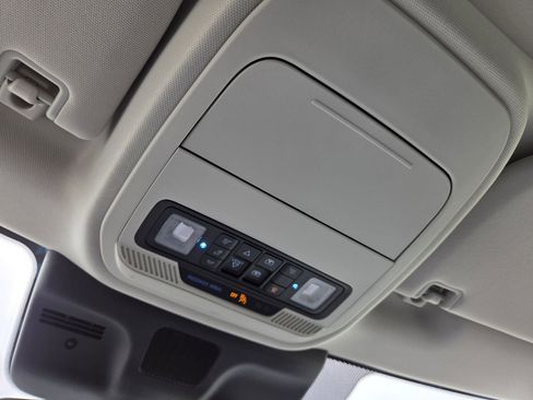 Used 2025 Ford Expedition Active AWD/4WD image 44