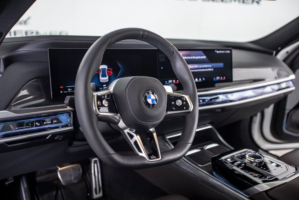 Used 2025 BMW 740i RWD image 22